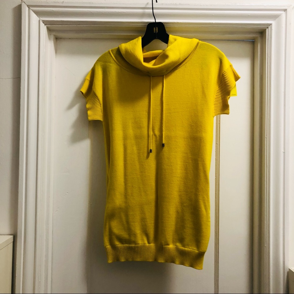 Yellow short sleeve 100% wool mock turtleneck with pockets!